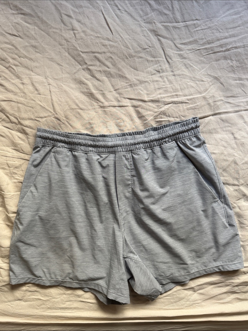 lululemon athletica Light Gray Men’s Pacebreaker 5in Short